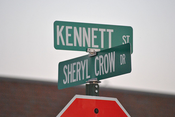 sheryl crow sign