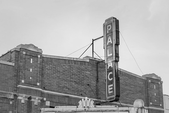 palace b&w